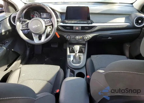 2024 Kia Forte Lx z USA, uszkodzony, nr VIN 3KPF24AD4RE804318